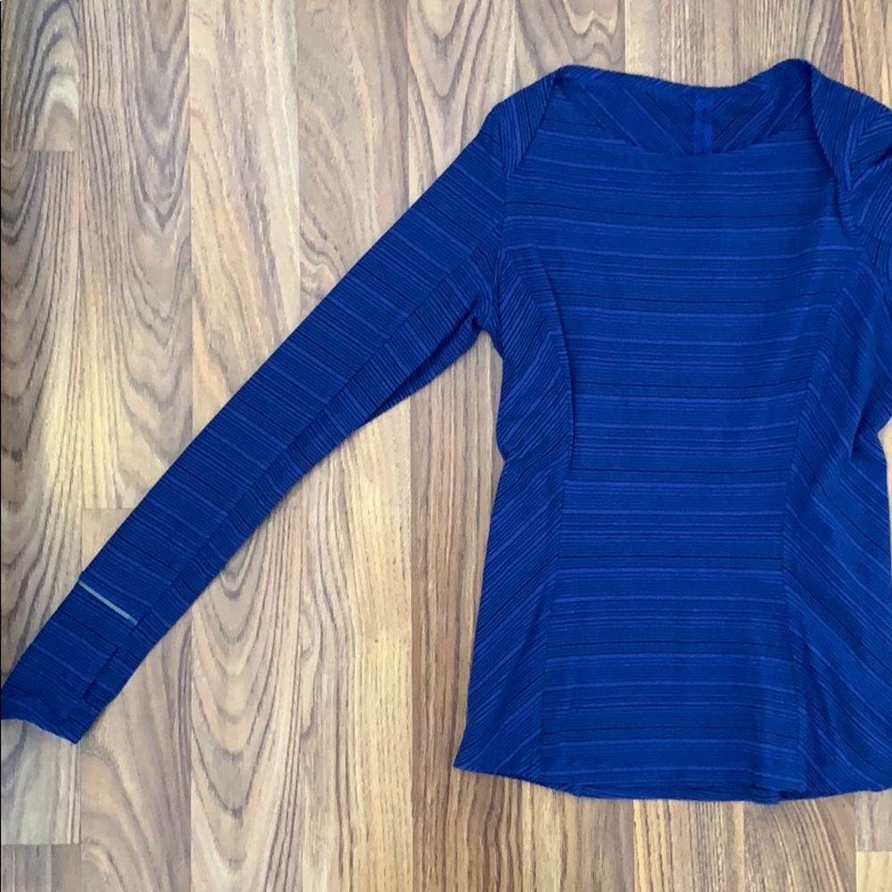 Blue lululemon long sleeve running top